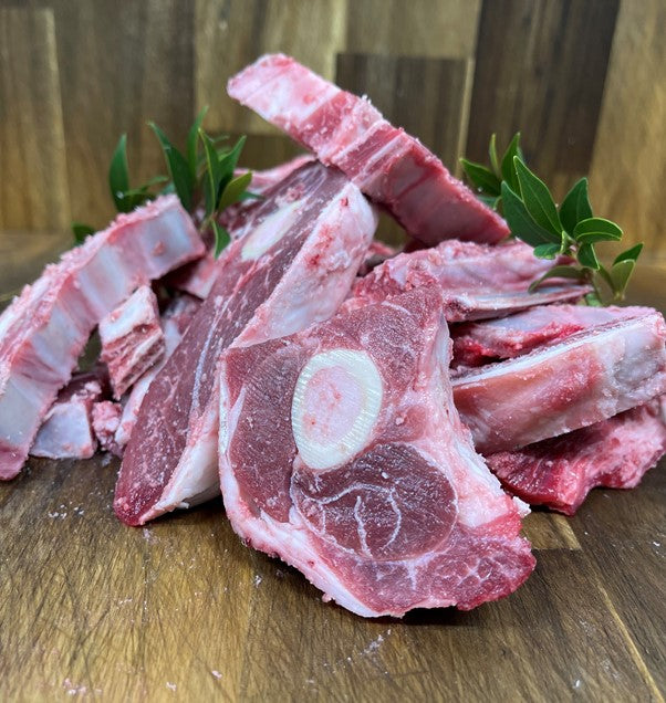 Lamb bites from Australian lamb. Human grade, easy to feed with high protein for raw feeding dogs, puupies and cats.